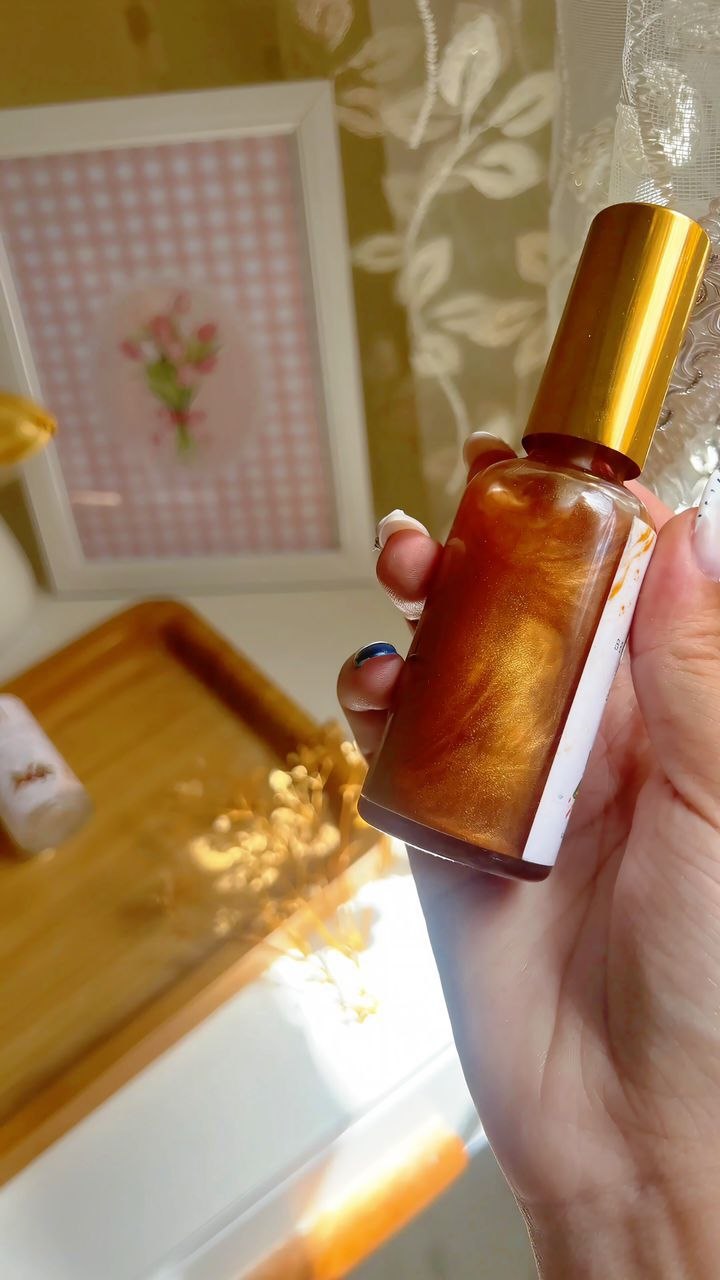 Body Oil Becoming Her